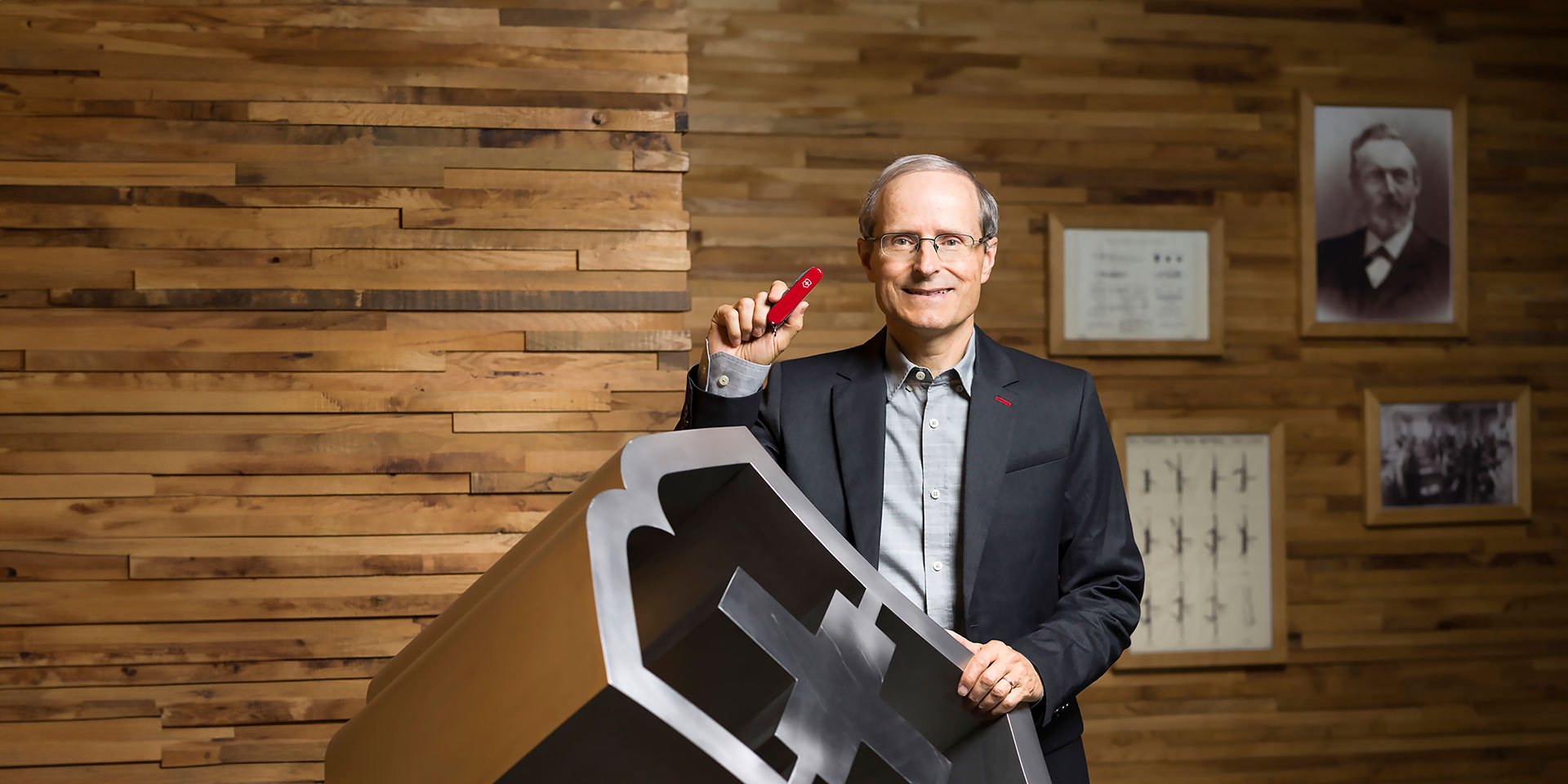 Carl Elsener À la découverte d’un symbole suisse par excellence