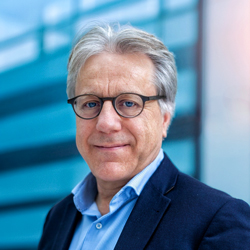 Martin Jakob,Executive Partner