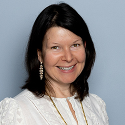 Eve-Marie KlimaFondatrice et directrice de l’École Germaine de Staël Présidente de l’Association Vaudoise des Écoles Privées (AVDEP)