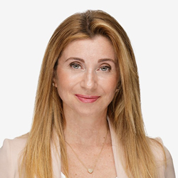 Carla De Blasi,Responsable du Service de Mise en Relation & Recherche Privée