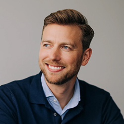 Felix HollmannGeschäftsführer