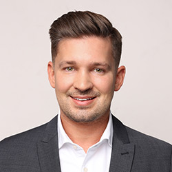 Joachim NeugebauerVice President Clinical Care ­Solutions, vitagroup