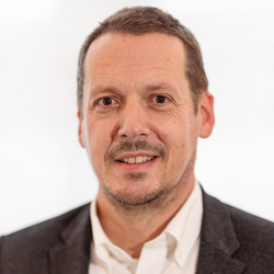 Dr. Ralf JungblutCEO